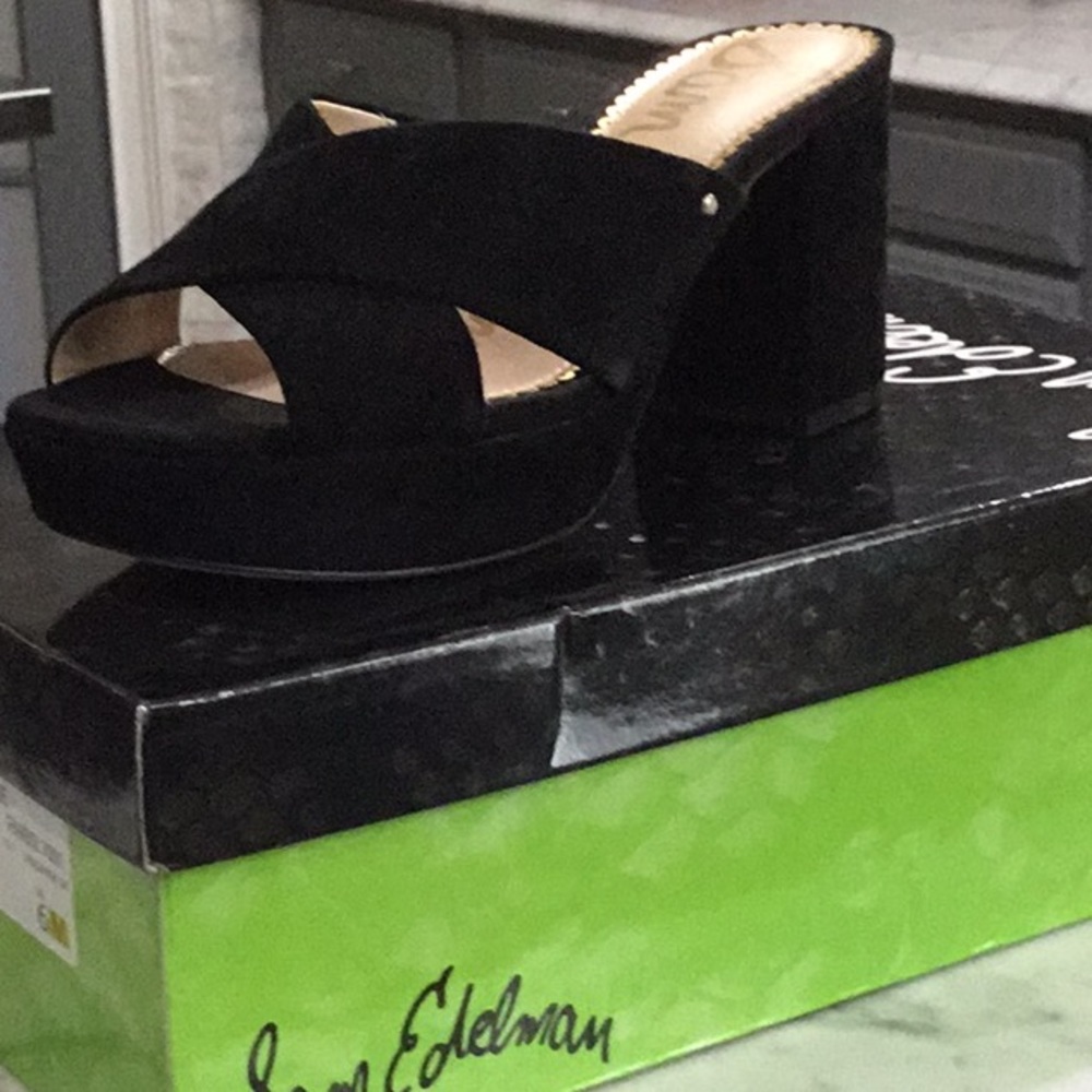 Platform heels never worn